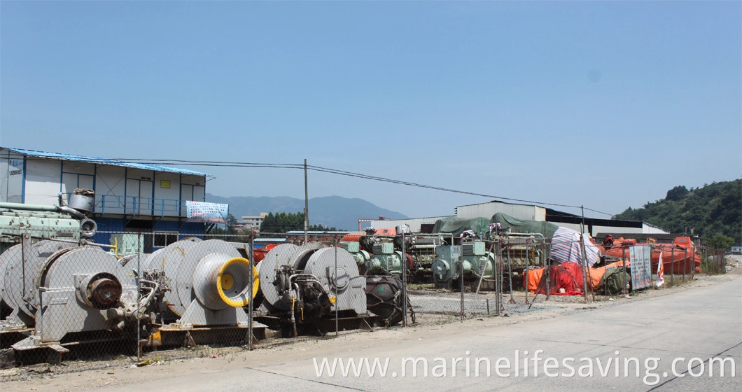 Second Hand Marine Equipment Solas Lifeboat with Davit China Manufacturer